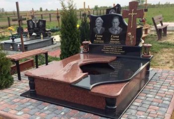 Пам'ятники з червоного граніту у Рівному: особливості матеріалу